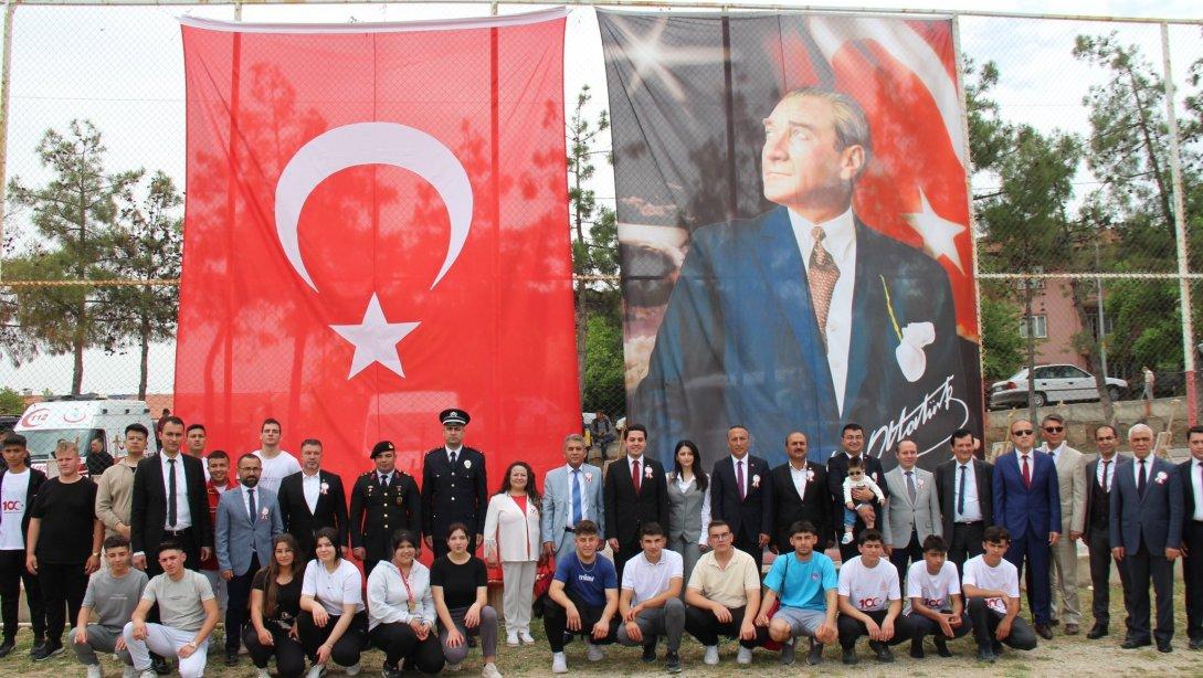 İLÇEMİZDE 19 MAYIS ATATÜRK'Ü ANMA GENÇLİK VE SPOR BAYRAMI COŞKUYLA KUTLANDI